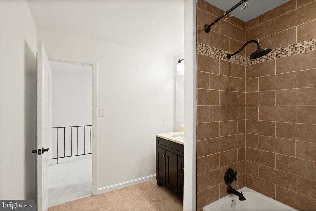 4122 WINTER HARBOR COURT Unit: 129E
