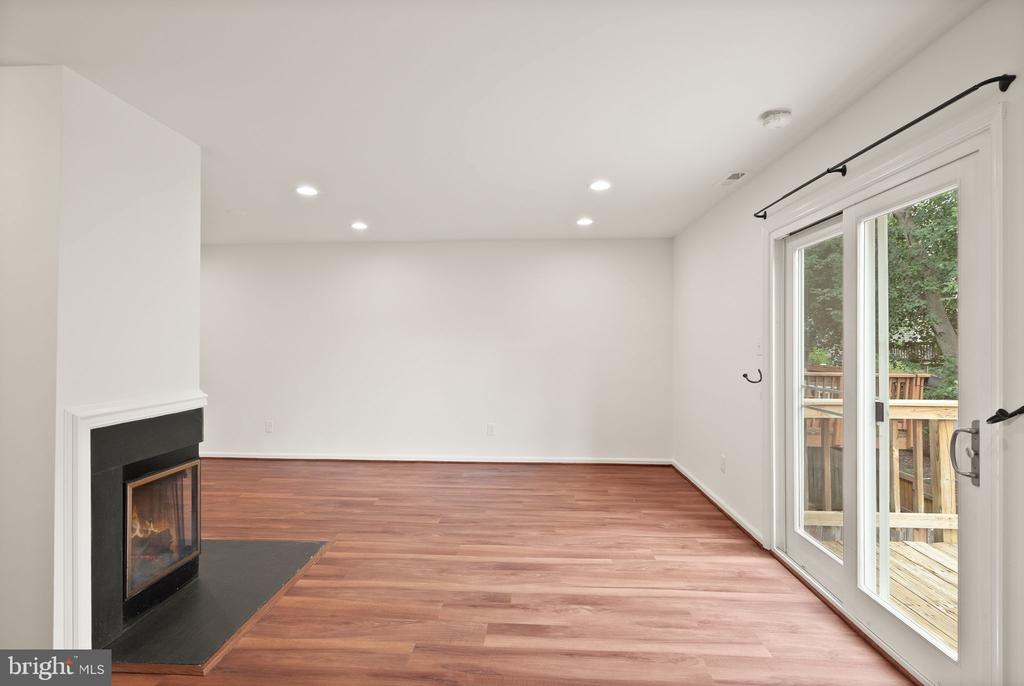 4122 WINTER HARBOR COURT Unit: 129E