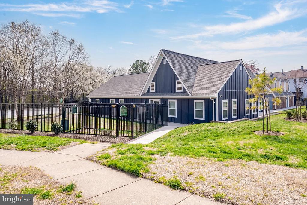13772 FLOWING BROOK COURT 32G