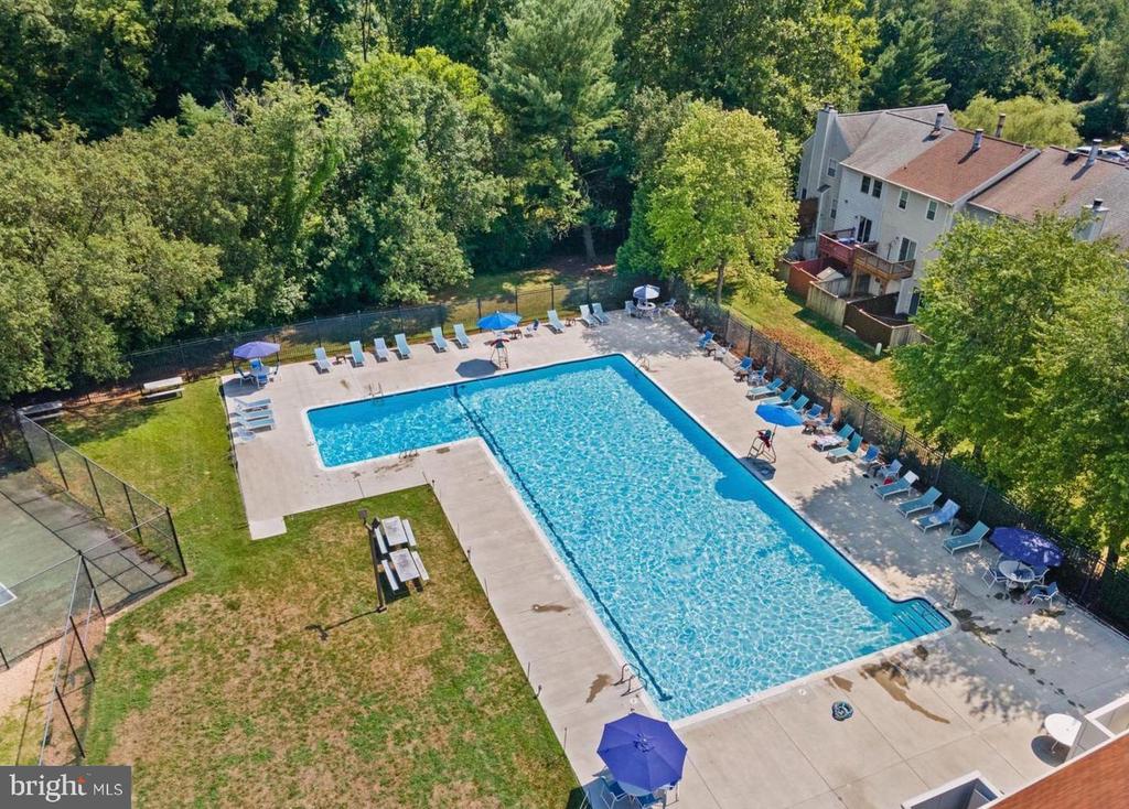 13772 FLOWING BROOK COURT 32G