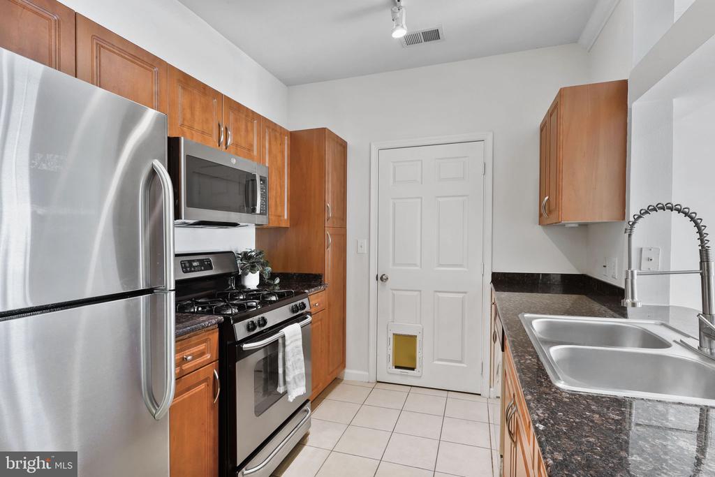 12925 CENTRE PARK CIRCLE Unit: 301