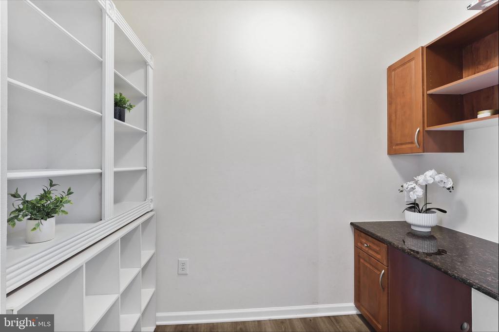 12925 CENTRE PARK CIRCLE Unit: 301