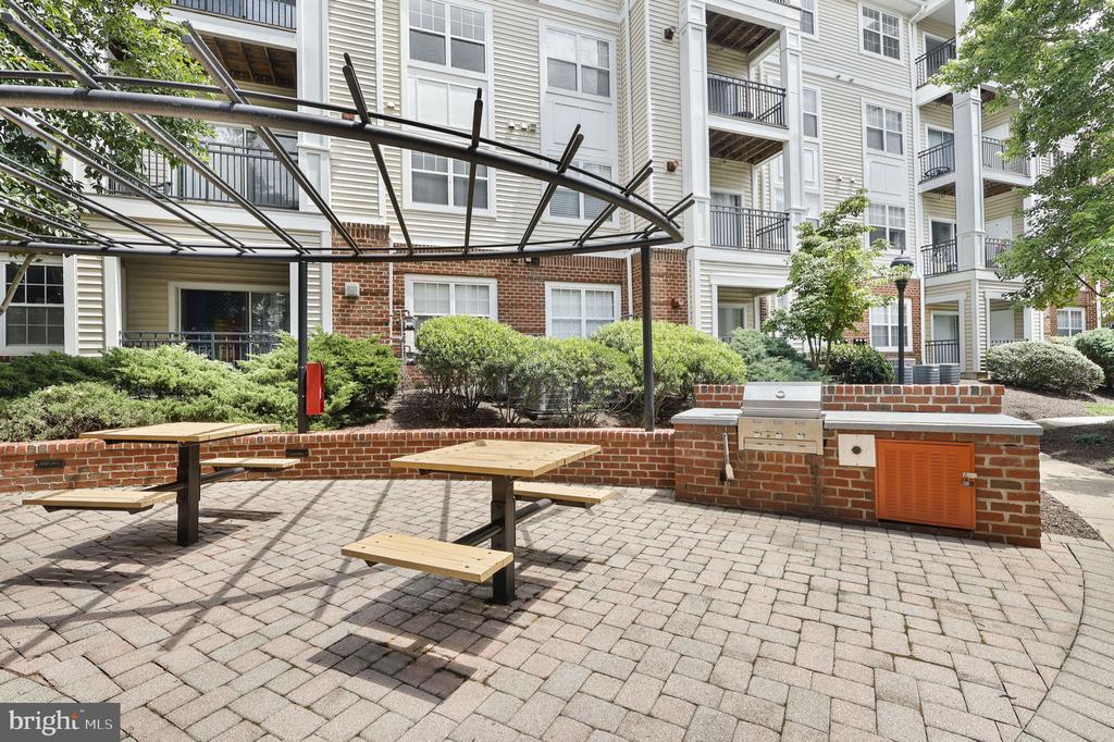 12925 CENTRE PARK CIRCLE Unit: 301