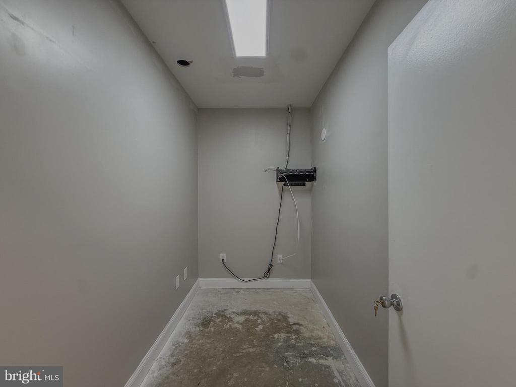 8989 COTSWOLD DRIVE Unit: 8989/8991