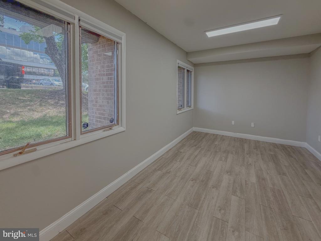 8989 COTSWOLD DRIVE Unit: 8989/8991