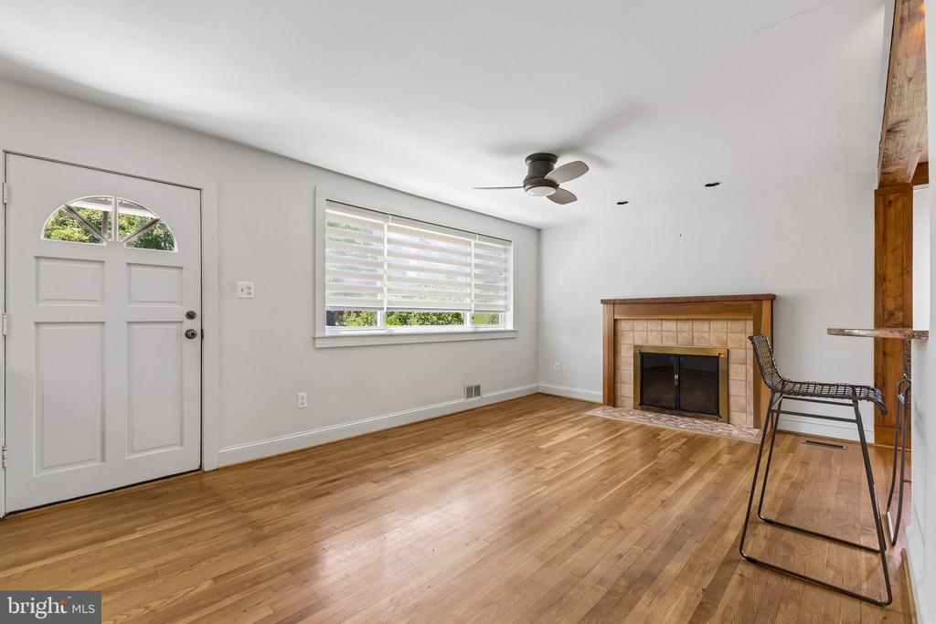 2519 BUCKELEW DRIVE