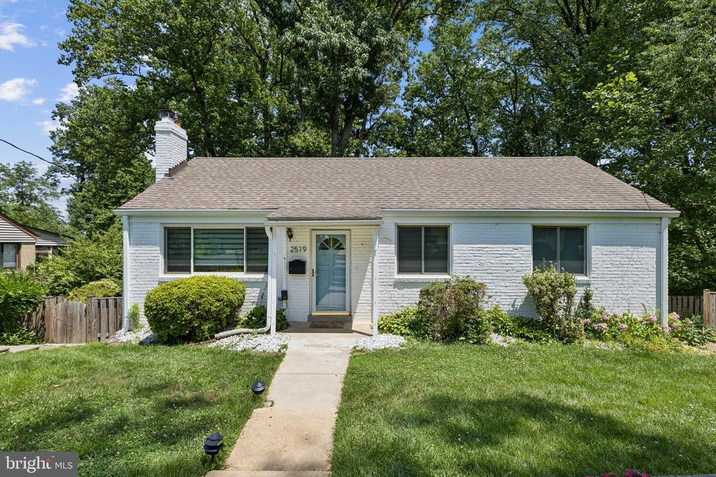 2519 BUCKELEW DRIVE
