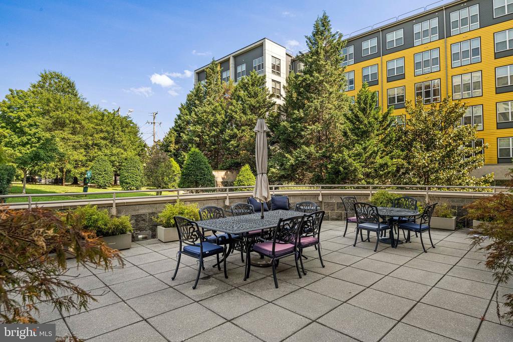 2726 GALLOWS ROAD Unit: 417
