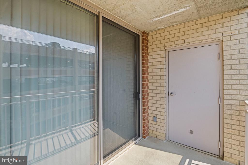 2726 GALLOWS ROAD Unit: 417