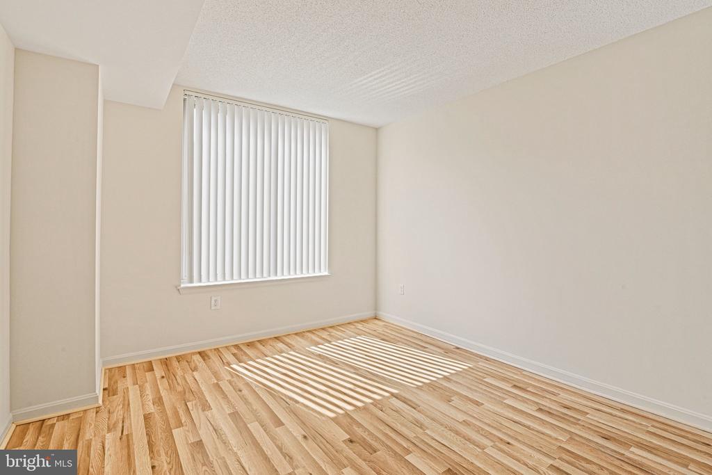 2726 GALLOWS ROAD Unit: 417