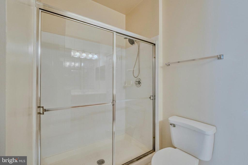 1520 N POINT DRIVE Unit: 03-0202