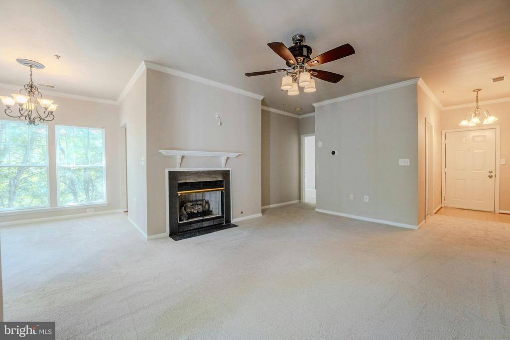 1520 N POINT DRIVE Unit: 03-0202