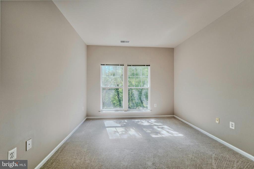 1520 N POINT DRIVE Unit: 03-0202