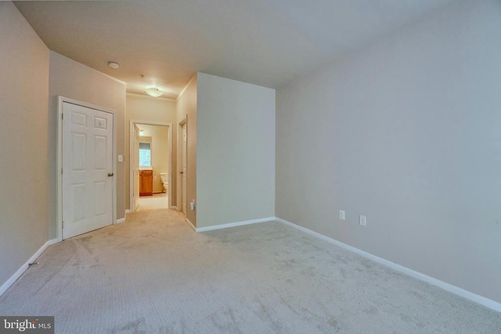 1520 N POINT DRIVE Unit: 03-0202
