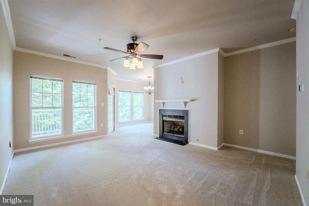 1520 N POINT DRIVE Unit: 03-0202