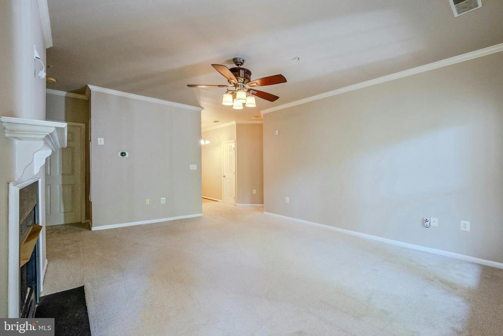 1520 N POINT DRIVE Unit: 03-0202
