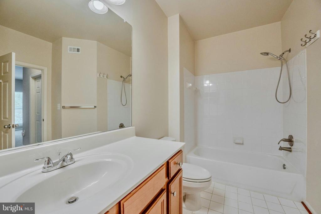 1520 N POINT DRIVE Unit: 03-0202