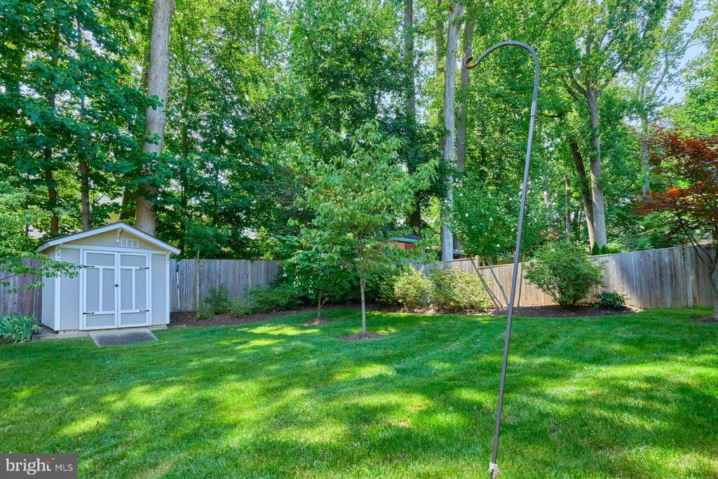 4118 WHISPERING LANE