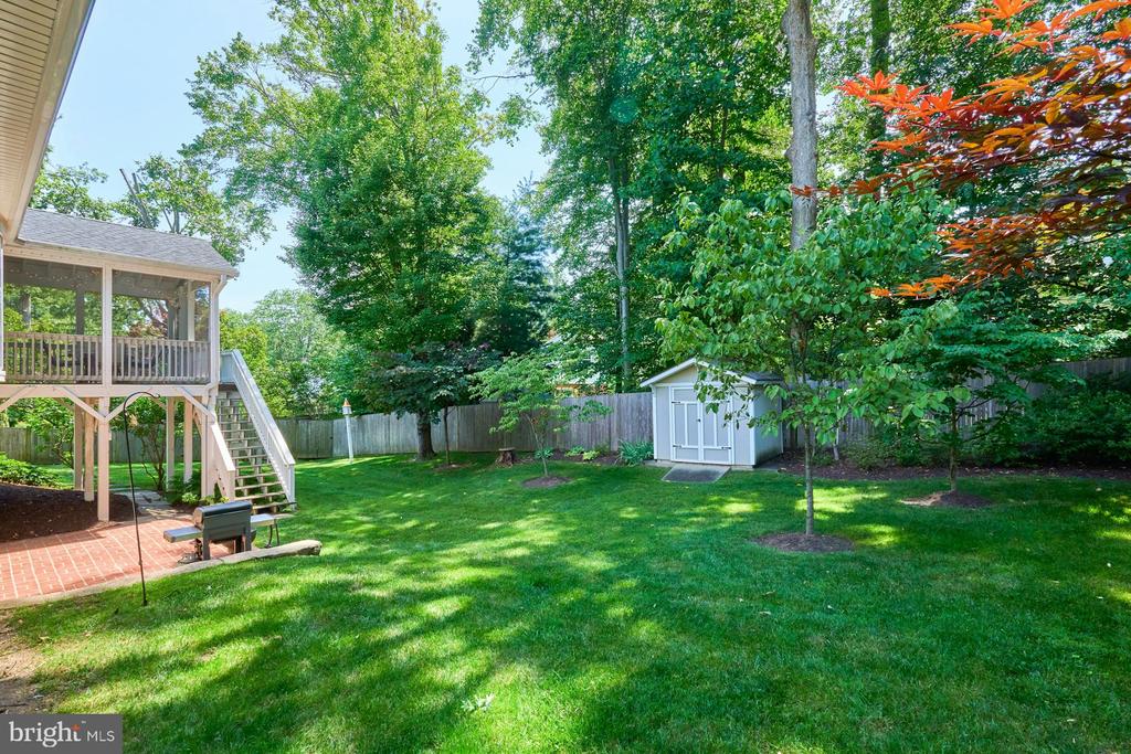 4118 WHISPERING LANE