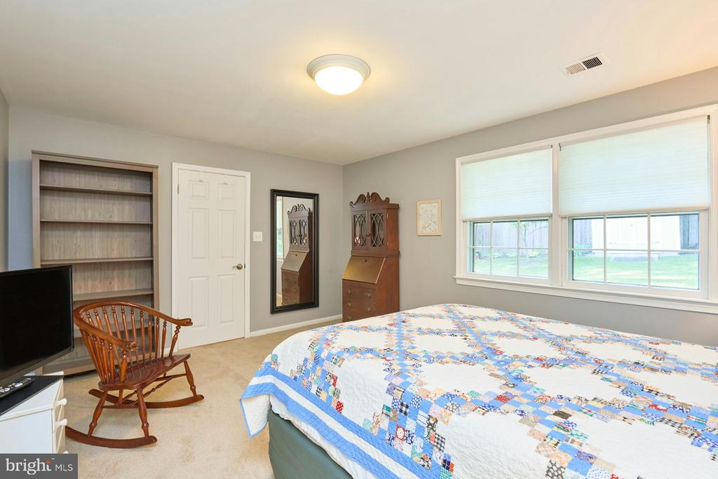 4118 WHISPERING LANE