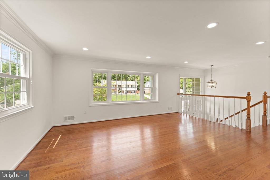5012 PORTSMOUTH ROAD