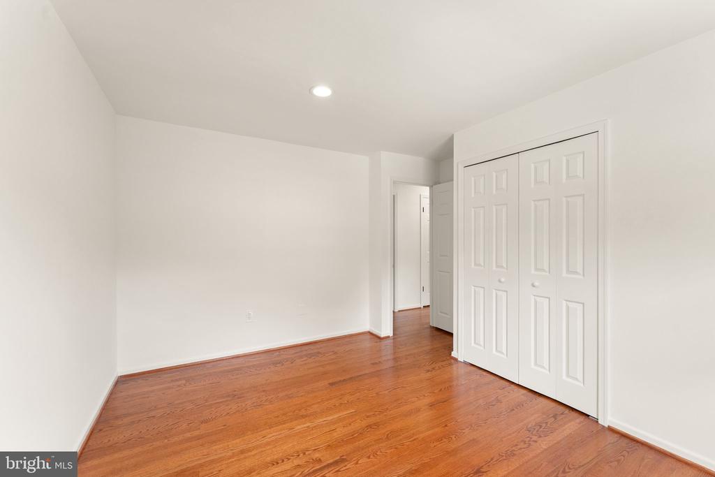 5012 PORTSMOUTH ROAD
