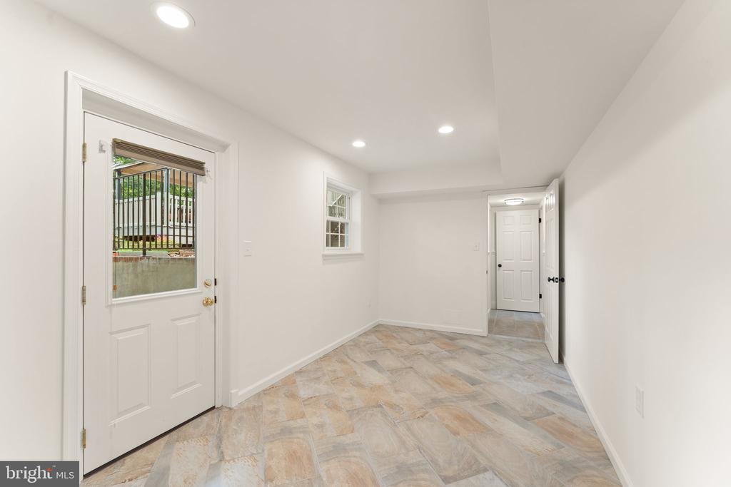 5012 PORTSMOUTH ROAD