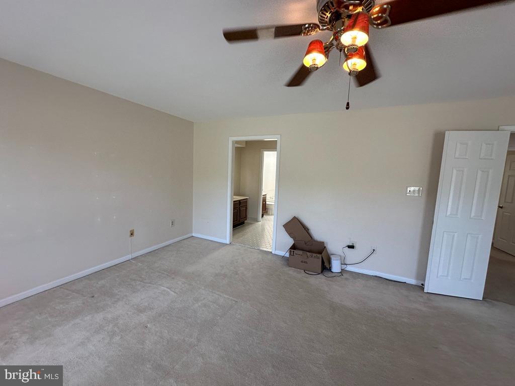 893 BROAD OAKS DRIVE