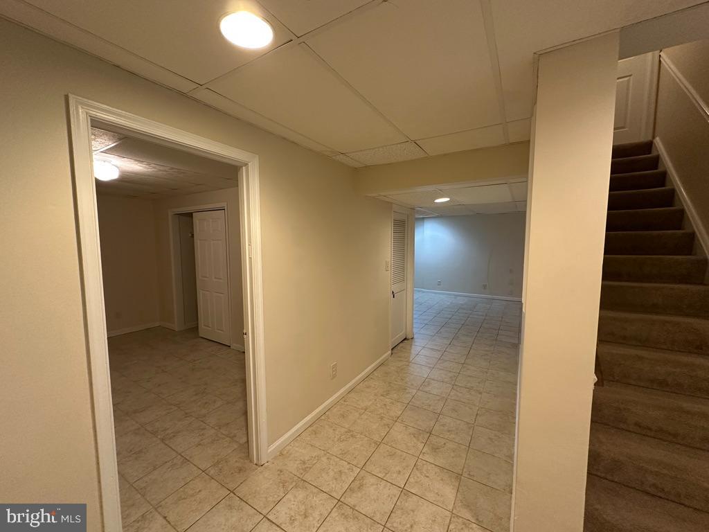 893 BROAD OAKS DRIVE