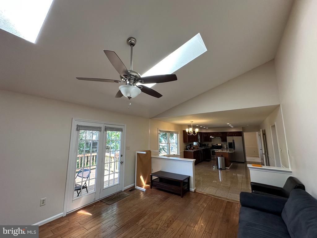 893 BROAD OAKS DRIVE