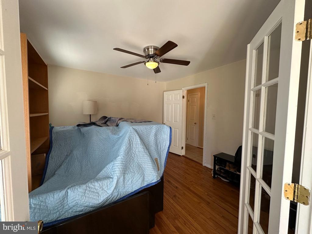 893 BROAD OAKS DRIVE