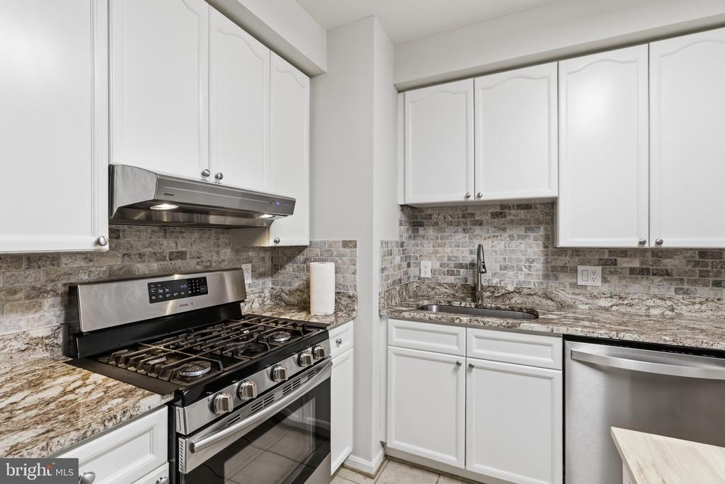 14451 GLENCREST CIRCLE Unit: 71