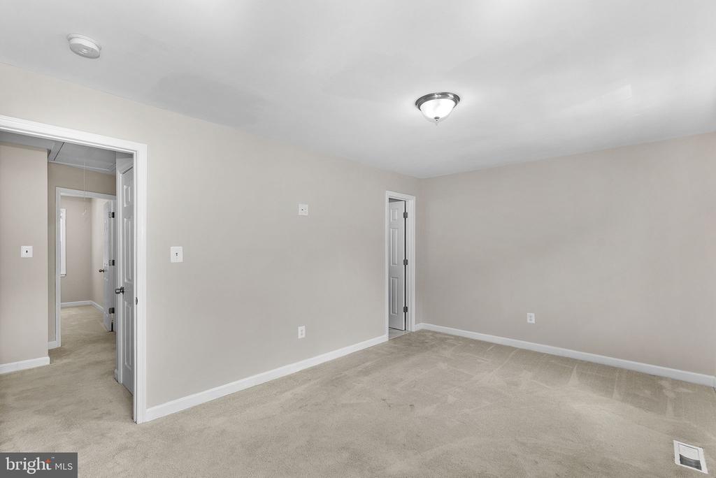 6612 BURLINGTON PLACE