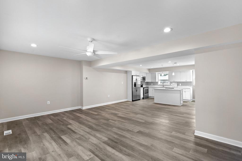 6612 BURLINGTON PLACE