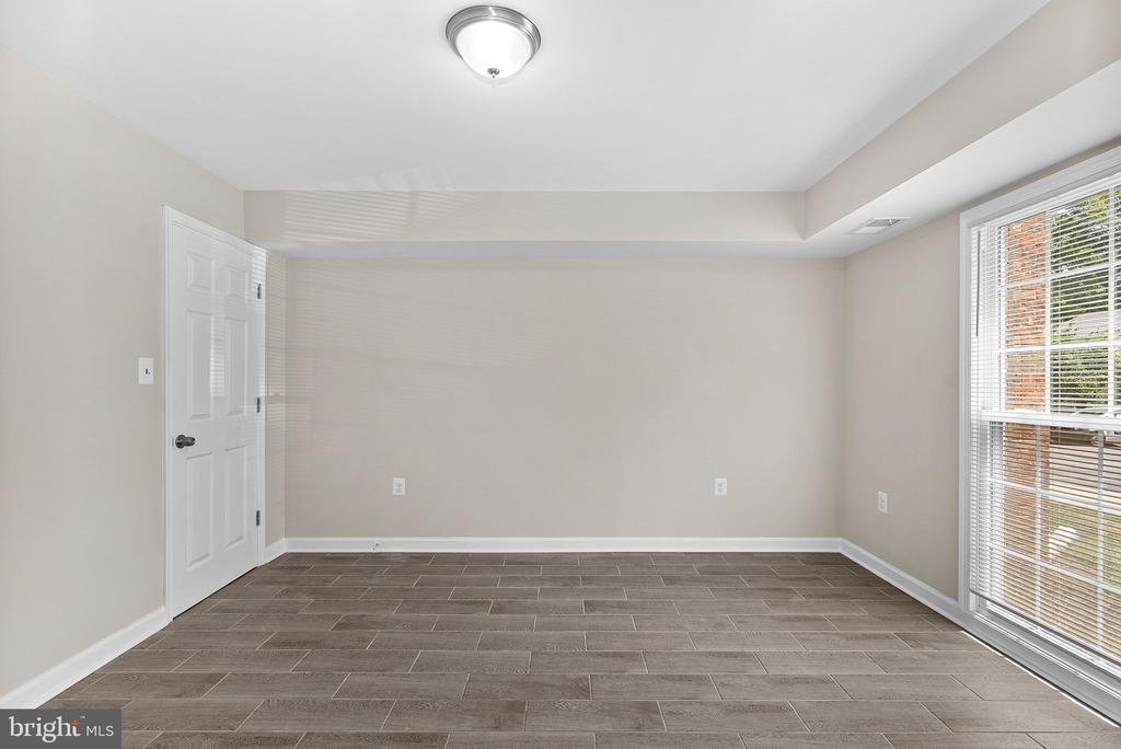 6612 BURLINGTON PLACE