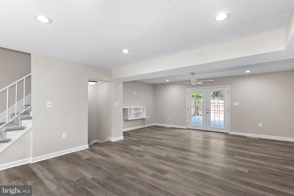6612 BURLINGTON PLACE