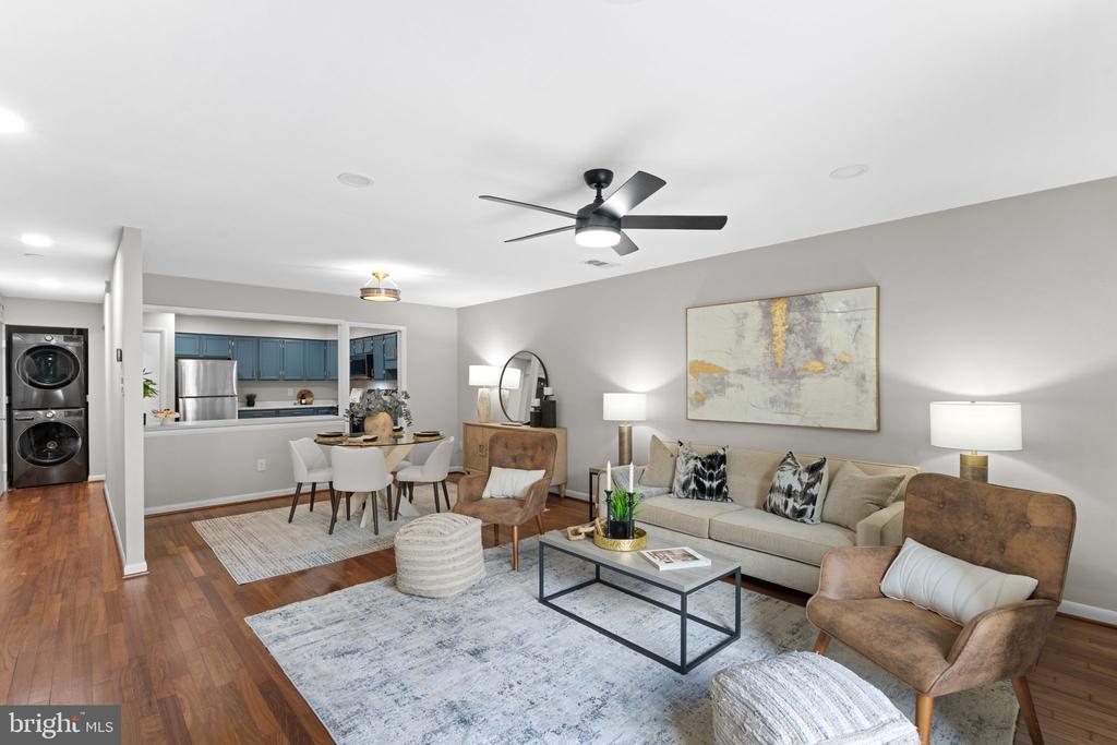 3881 STEPPES COURT Unit: B