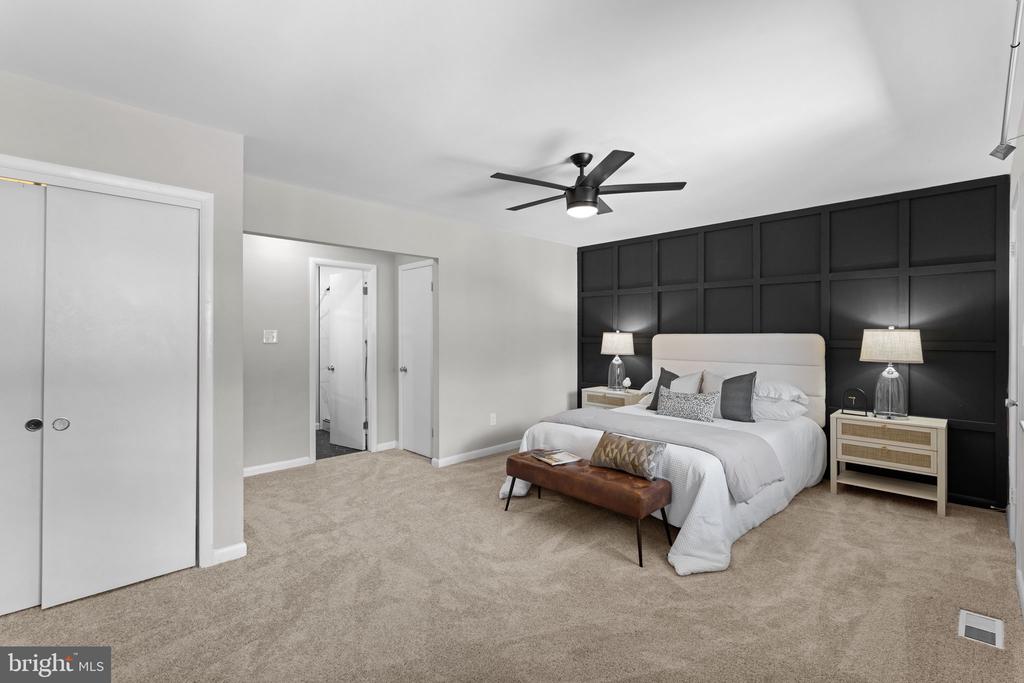 3881 STEPPES COURT Unit: B