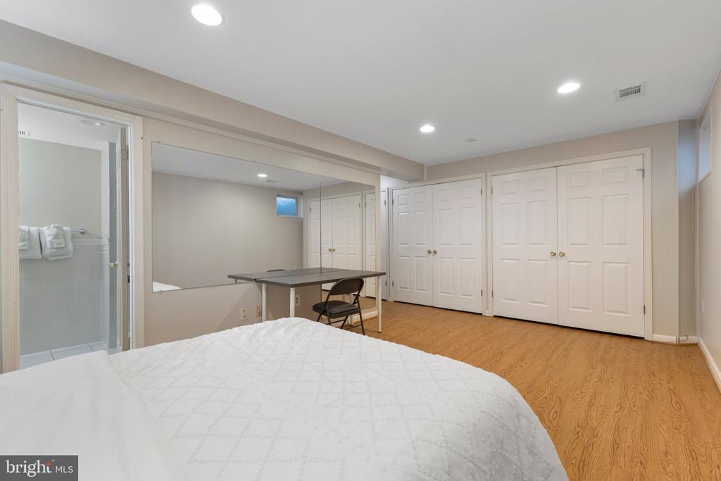 5267 LEESTONE COURT