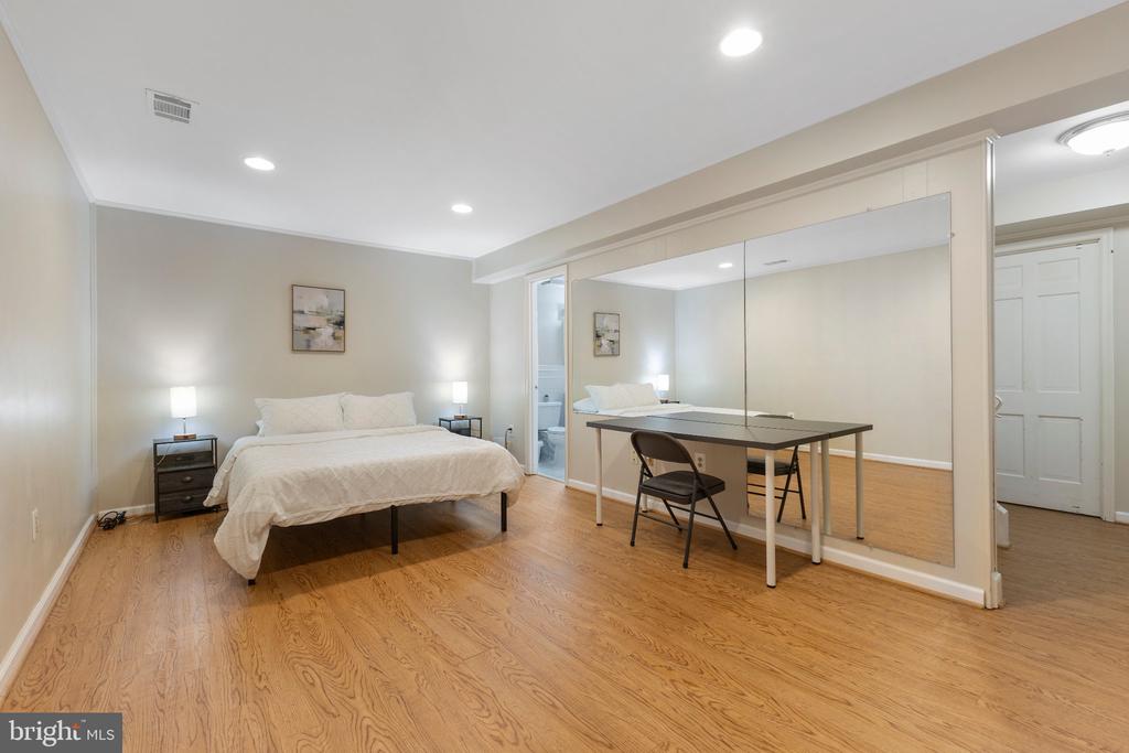 5267 LEESTONE COURT