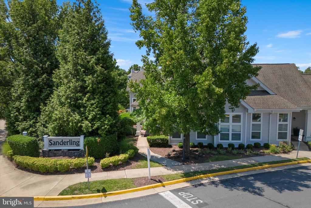 14324 CLIMBING ROSE WAY Unit: 201