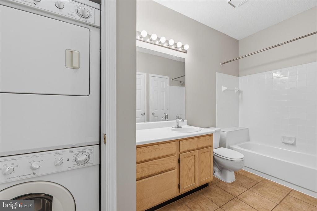 14324 CLIMBING ROSE WAY Unit: 201