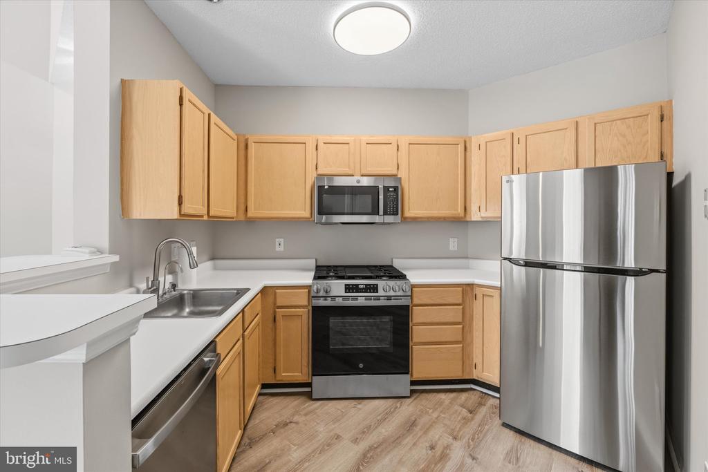 14324 CLIMBING ROSE WAY Unit: 201