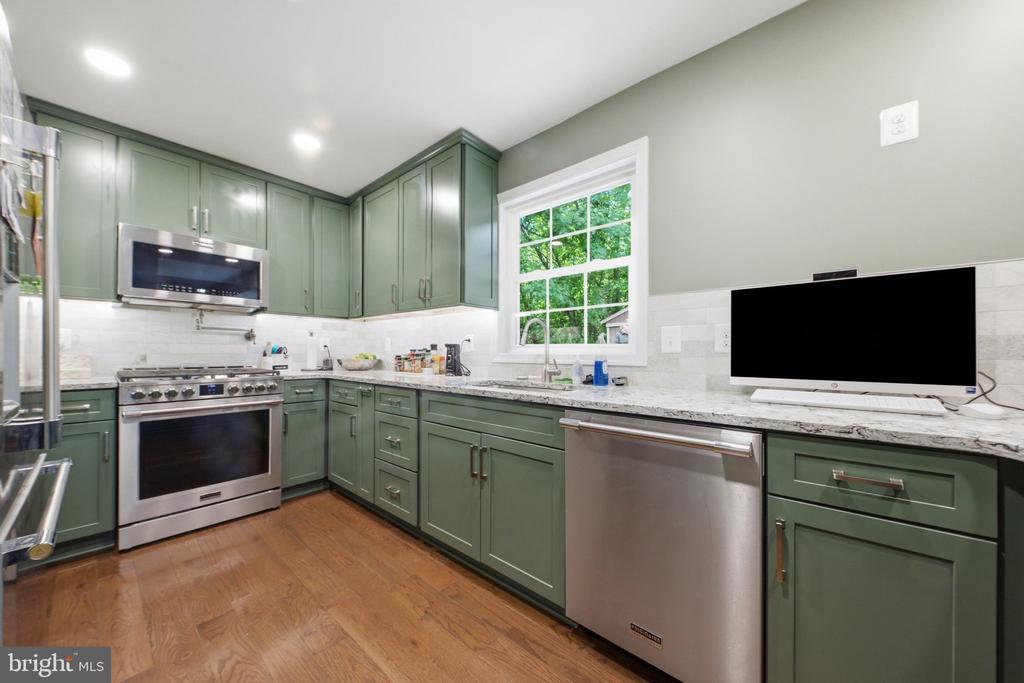4529 EATON PLACE