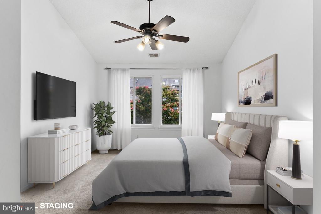 11735 SUMMERCHASE CIRCLE Unit: B