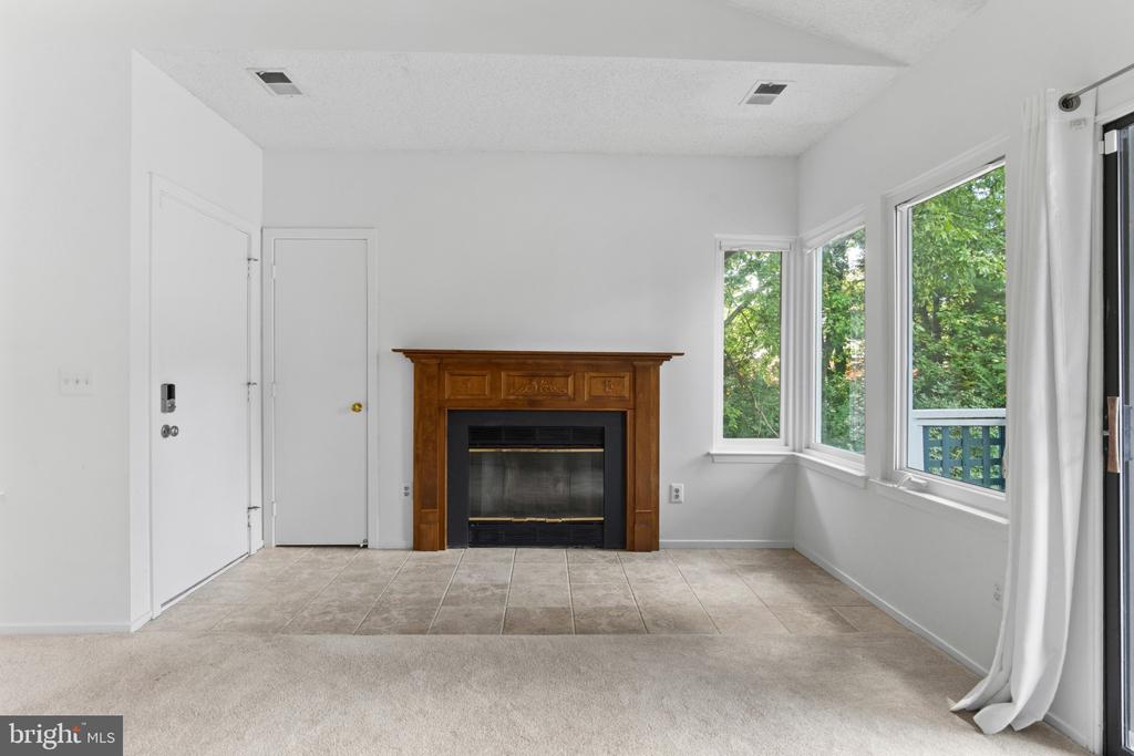 11735 SUMMERCHASE CIRCLE Unit: B