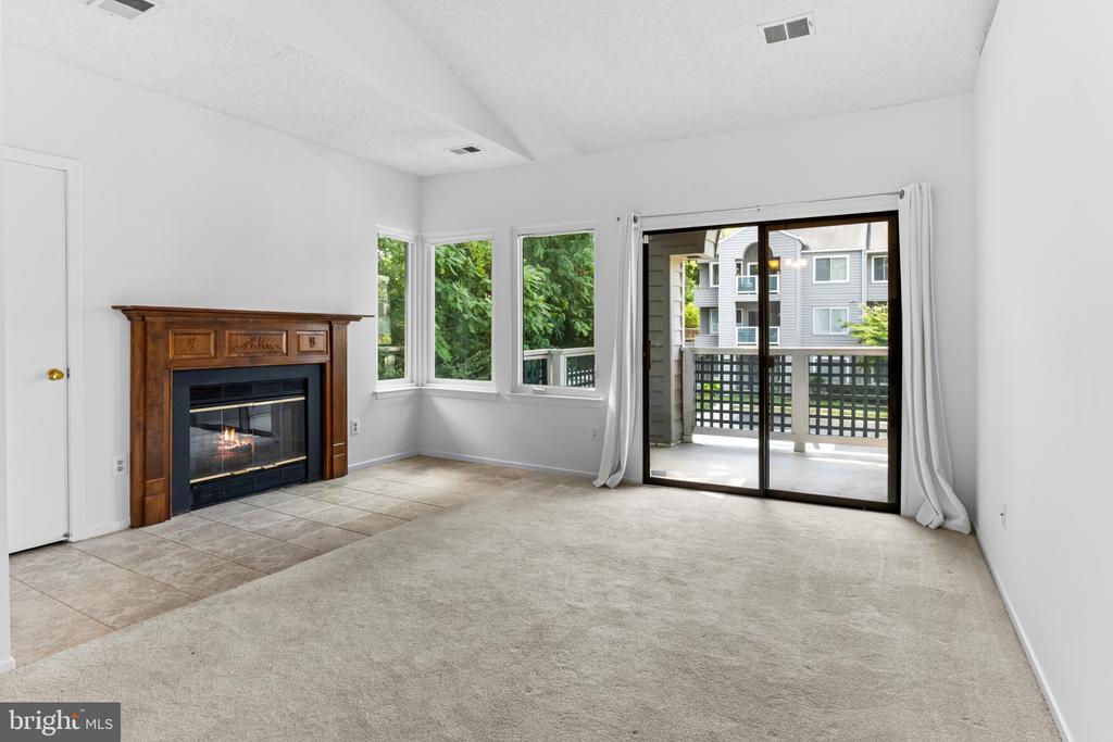 11735 SUMMERCHASE CIRCLE Unit: B