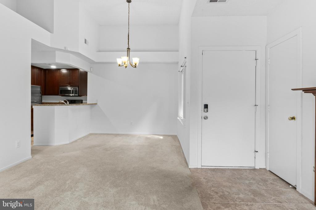 11735 SUMMERCHASE CIRCLE Unit: B