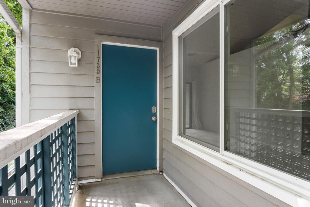 11735 SUMMERCHASE CIRCLE Unit: B