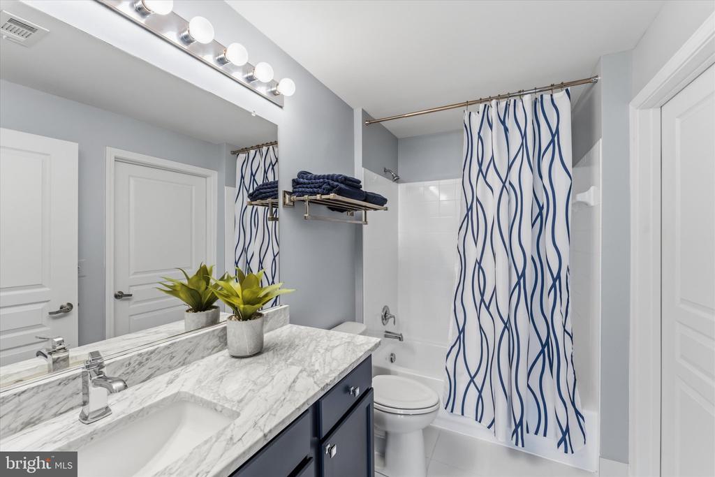 12000 MARKET STREET Unit: 446